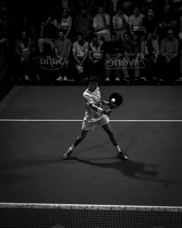 Black and white sports photography by Aziz Stiti